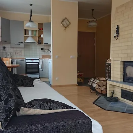 Lovely Flat In بارنو