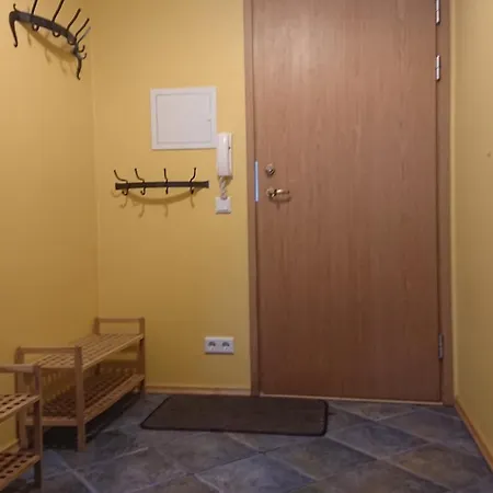 Lovely Flat In بارنو